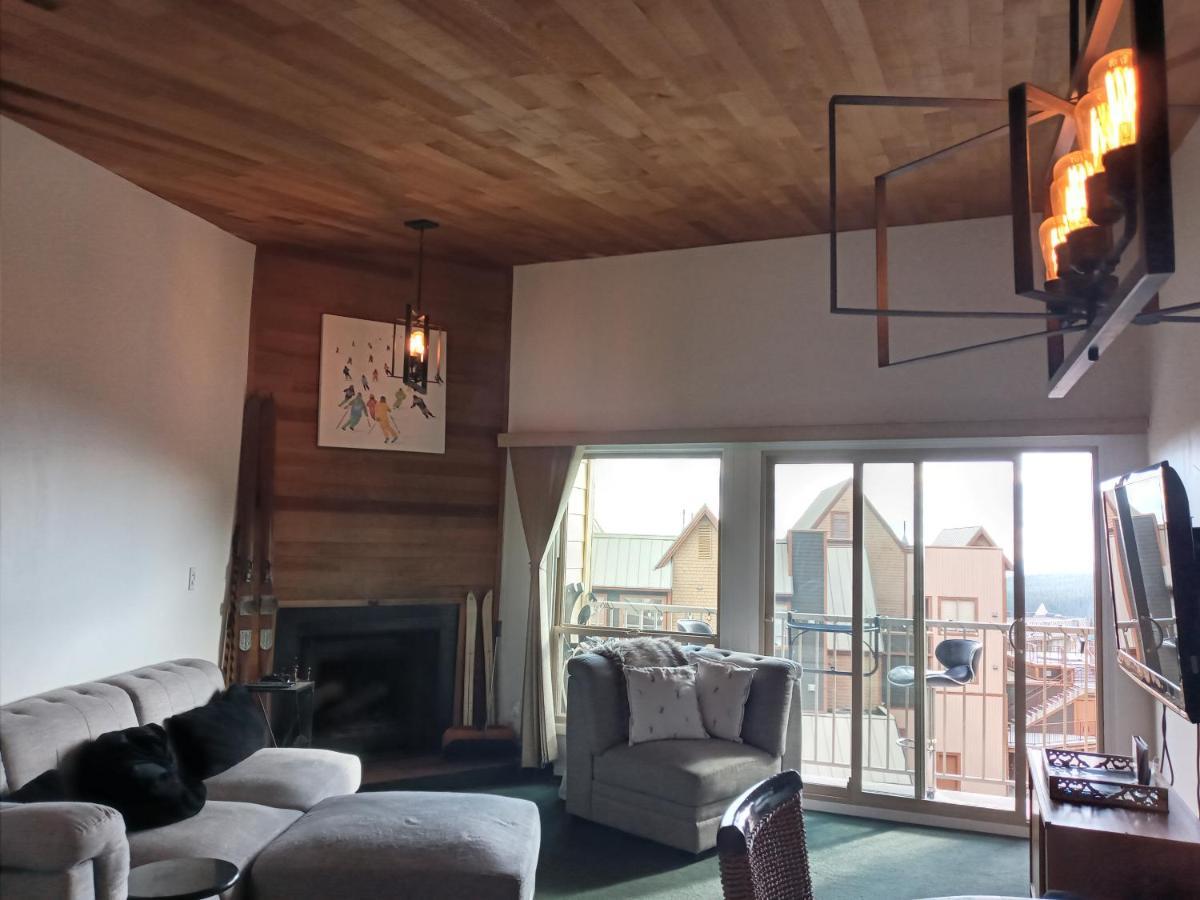 Village Center 2 Bedroom Condo Big White المظهر الخارجي الصورة