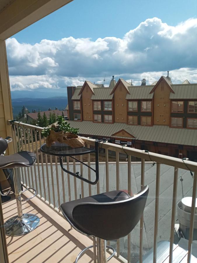 Village Center 2 Bedroom Condo Big White المظهر الخارجي الصورة